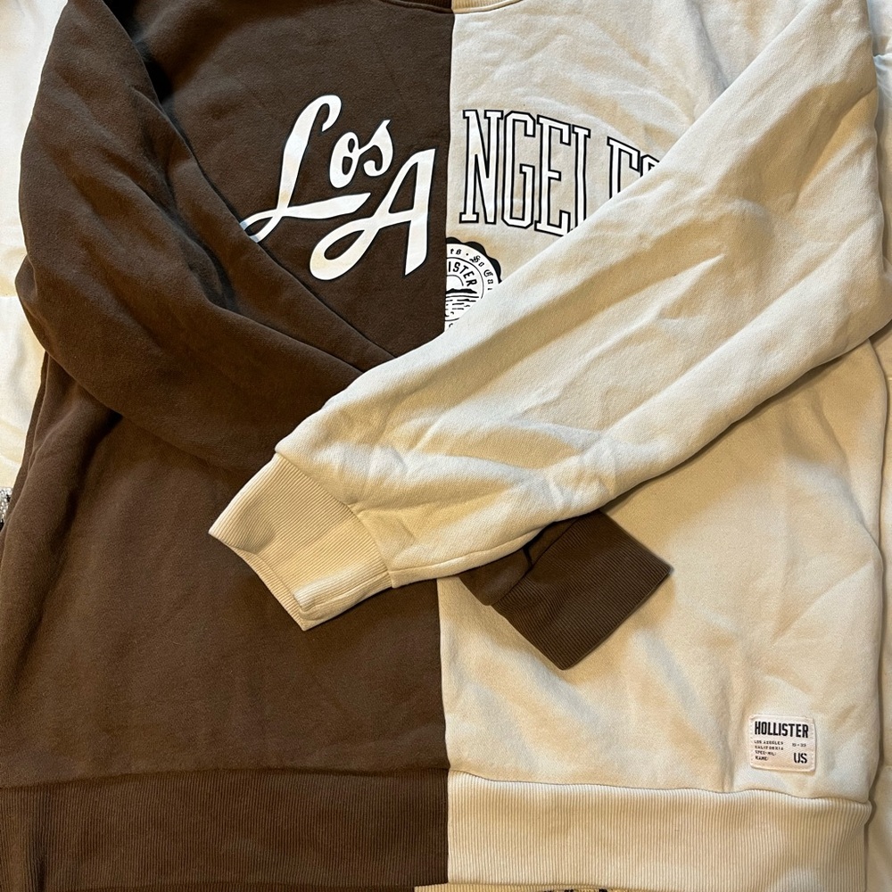 Hollister Men's Brown and Cream Sweater